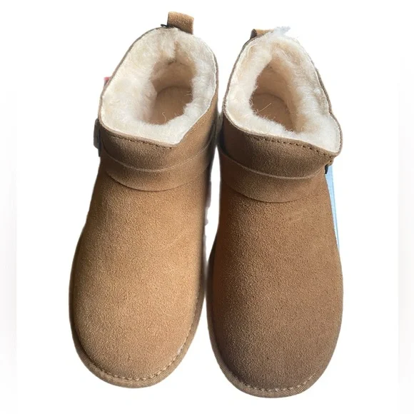 Woman’s Pawz by Bearpaw suede boot - Picture 4 of 6